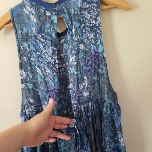 NWT Out From Under UO Keyhole Floral Flowy Peplum Top Size Small - Picture 3 of 10